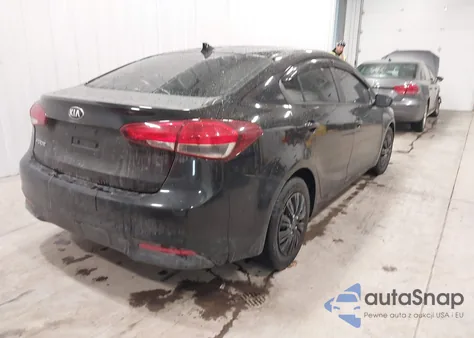 2017 Kia Forte Lx z USA, uszkodzony, nr VIN 3KPFK4A73HE090335